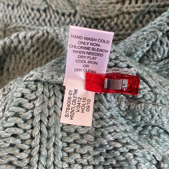 Banana Republic wool alpaca blend knit sweater small Beautiful green color‎ - Picture 4 of 8